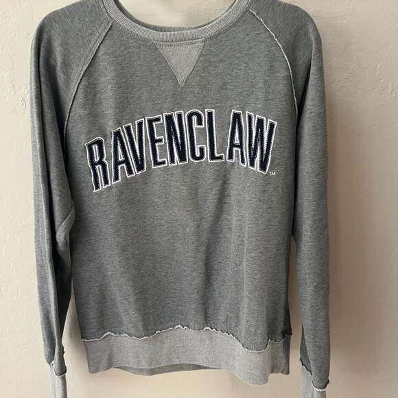 Universal Parks & Resorts Tops - Universal Studios Harry Potter Ravenclaw Crewneck Sweatshirt